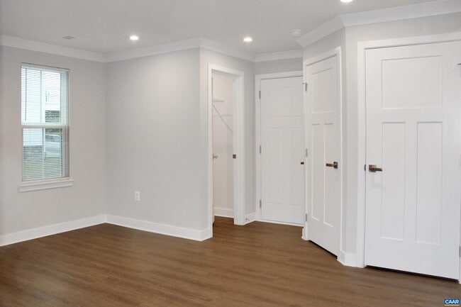 Building Photo - 2061 Lockwood Dr