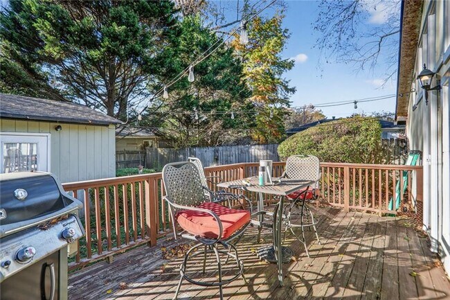 Building Photo - 3671 Bishop Dr