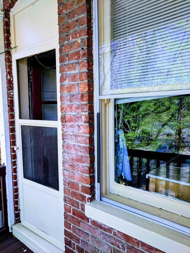 Building Photo - 1612 Floyd Ave