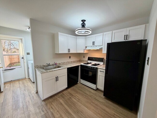 Building Photo - Coming Soon In Woodbridge!