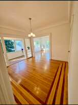Building Photo - 6200 De Longpre Ave