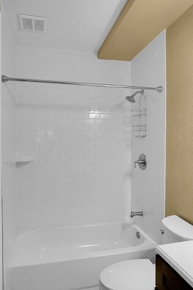 Building Photo - $2,400.00 - 4 Bed, 3.5 Bath Homelocated in the Banning Lewis Ranch neighborhood with Great Commun...