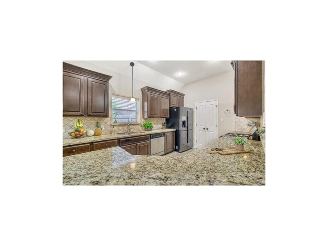 Building Photo - 2531 Kinnersley Ln