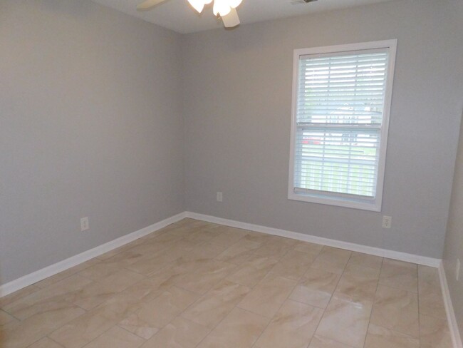 Building Photo - New 3 Bedroom 2 bath