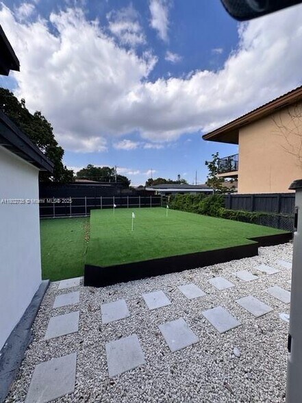Building Photo - 4783 NW Flagler Ter