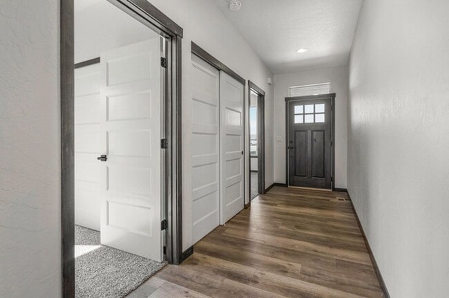 Building Photo - Newer Construction with 28X36 Shop!