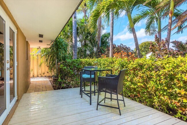 Building Photo - Northeast 16th Street, Fort Lauderdale, FL 33304 - 3 BR 3 BA single-family home