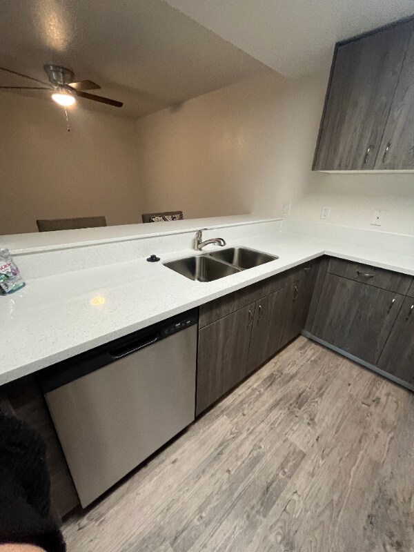 Building Photo - 9237 Elk Grove Florin Rd