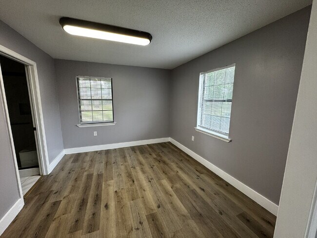Building Photo - Home for Rent