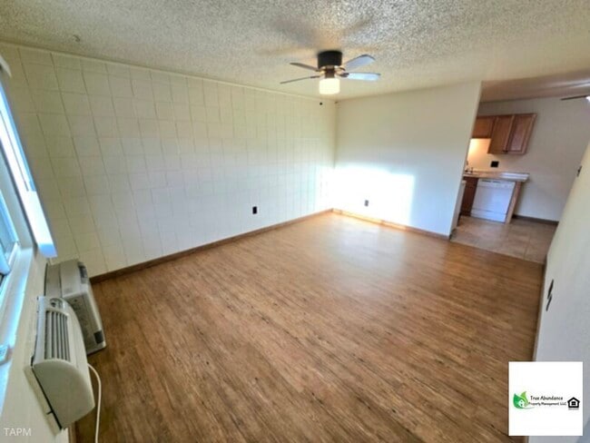 Building Photo - Charming Two Bedroom apt in Windsor CO!