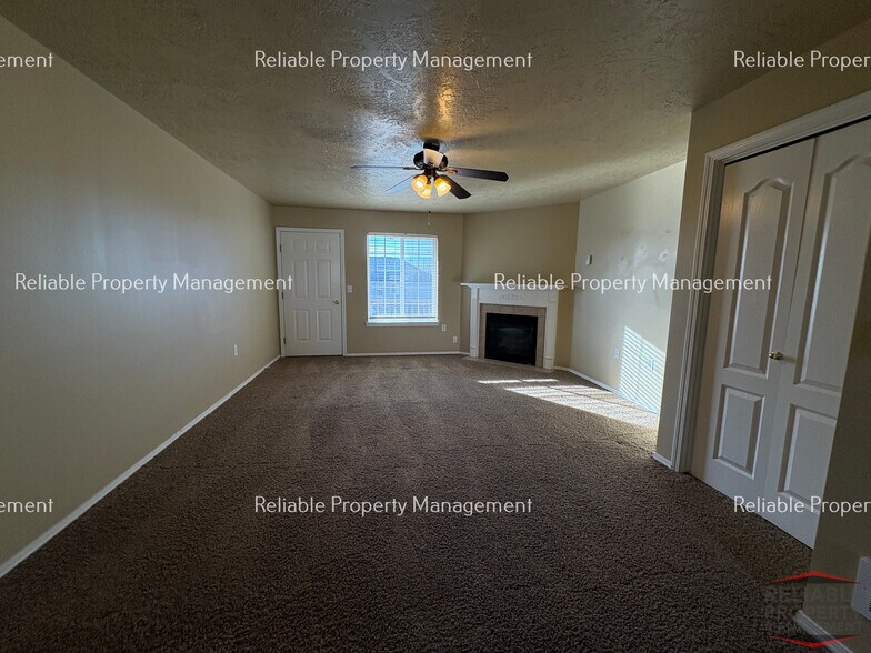 Building Photo - 577 Caribou St