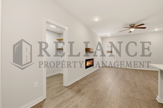 Building Photo - 622 W 50th St S