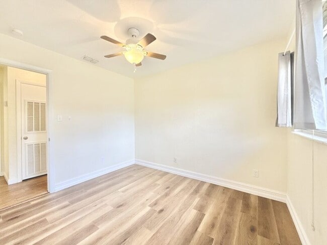 Building Photo - 2701 56th Ln N