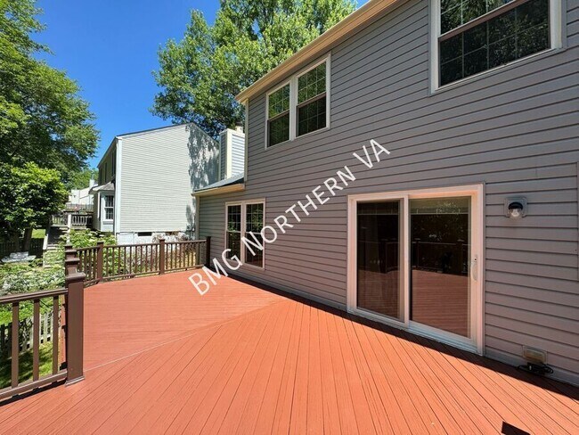 Building Photo - 3821 Jocelyn Dr