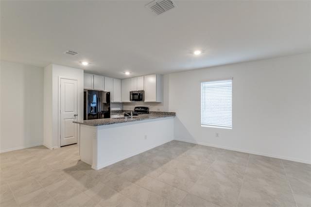 Building Photo - 609 Vicksburg Dr