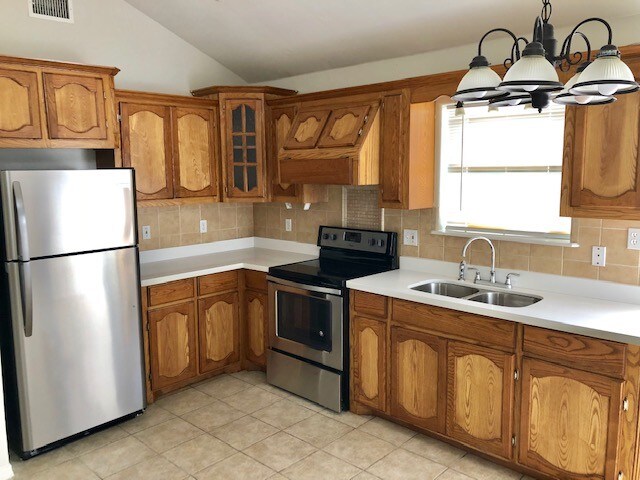 Building Photo - 724 S O'Hare Dr