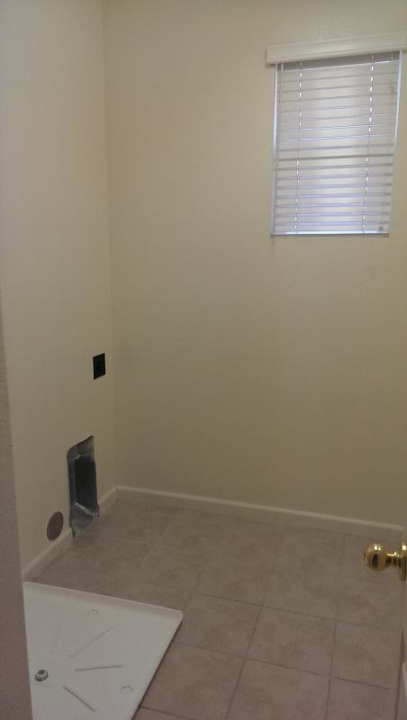 Building Photo - 1539 Figueroa Dr
