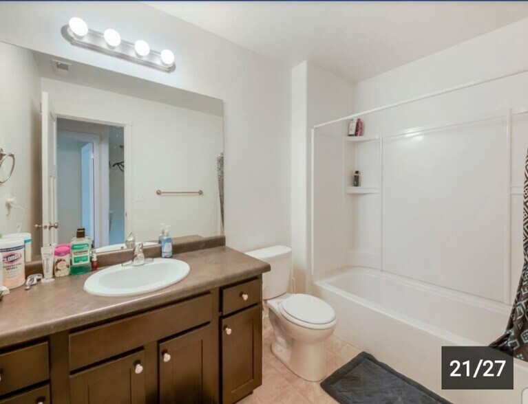 Building Photo - 269 W Willow Creek Dr