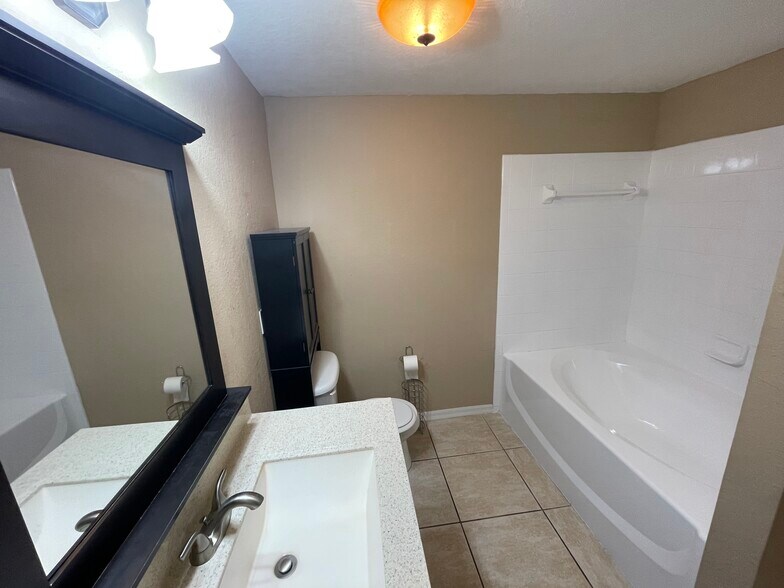 Building Photo - 23580 Walden Center Dr