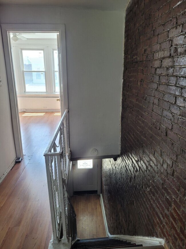 Building Photo - 5341 Hadfield St