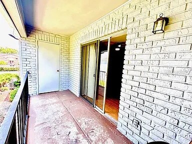 Building Photo - 296 Lewfield Cir