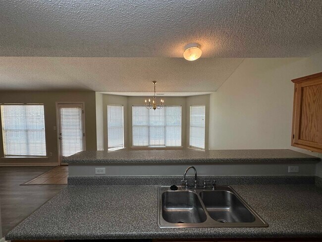 Building Photo - 1409 Brimfield Cove