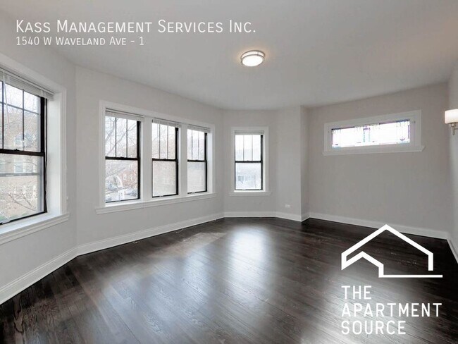 Building Photo - 1540 W Waveland Ave