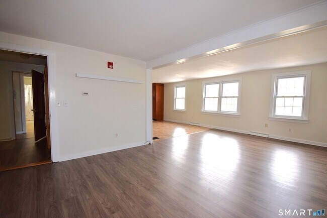 Building Photo - 1129 CT-169