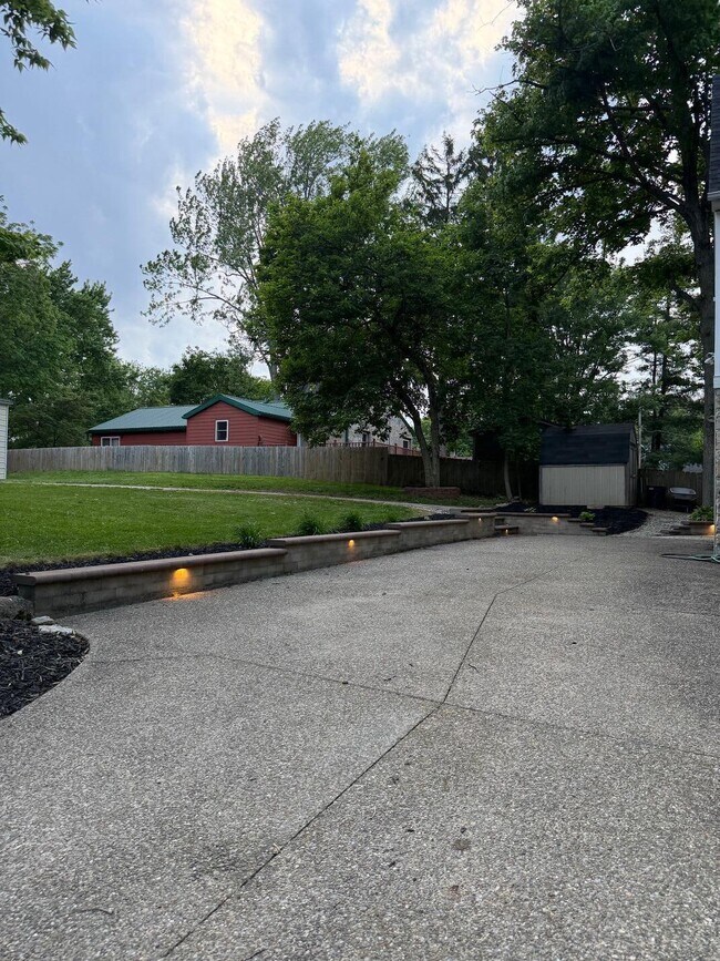 Building Photo - 132 E Muskingum Dr