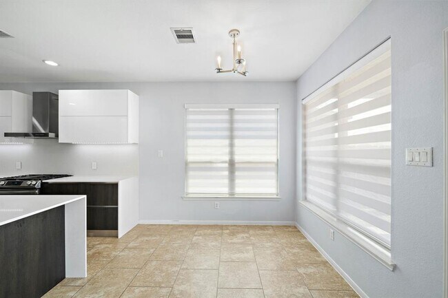 Building Photo - 29006 Dryander Forest Ct