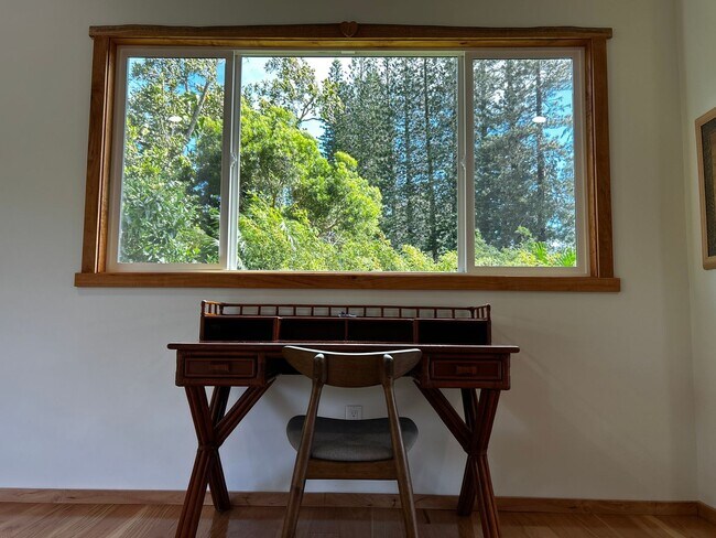 Building Photo - Brand New Luxury Furnished 3 bed 2 bath Ho...