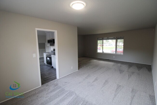 Building Photo - $4595 - **COMING SOON** Large spacious upd...
