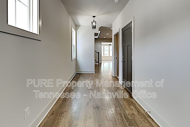 Building Photo - 634 B Vernon Ave