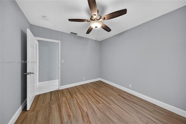 Building Photo - 2801 Coral Shores Dr