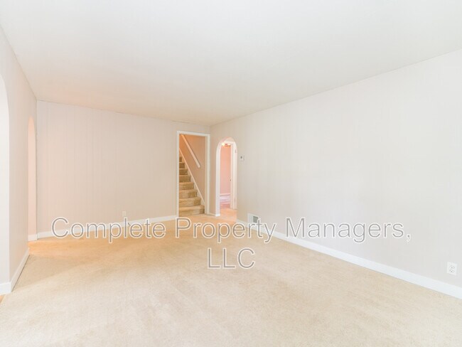 Building Photo - 1713 1st Ave NE
