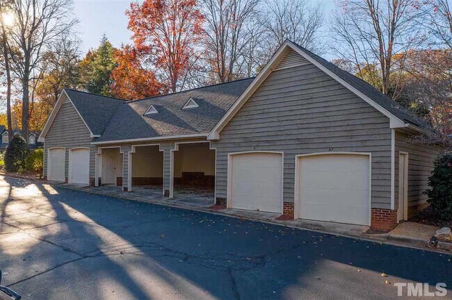 Building Photo - 329 Glen Echo Ln