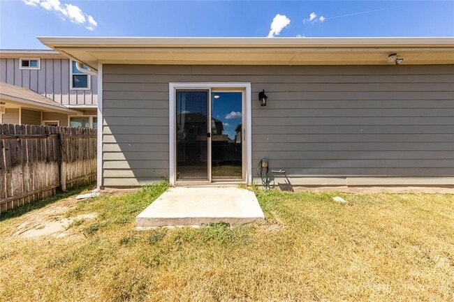 Building Photo - 368 Wapiti Rd