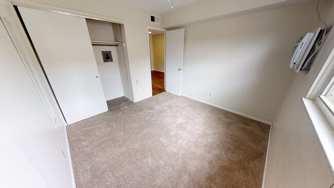 Building Photo - 31 Chittenden Ave