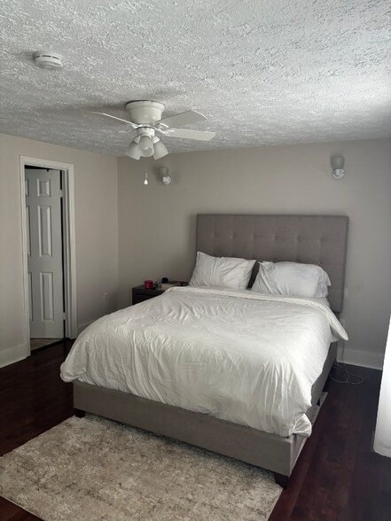 Building Photo - 11424 Red Jade Ct