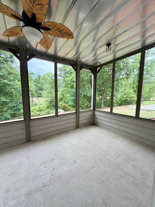Building Photo - Stunning 5BR Retreat in Gated Village at Telfair