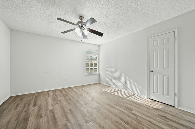 Building Photo - 7604 Woodstone Cove