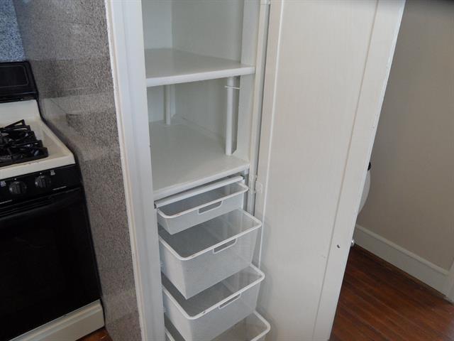 Building Photo - 6032 Lewis St