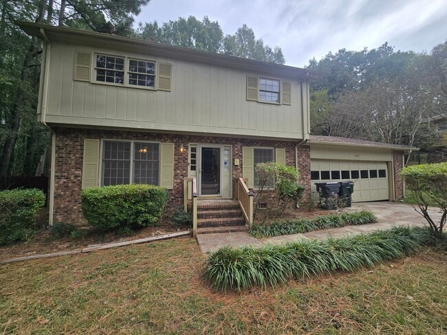 Building Photo - Is It Durham or Chapel Hill? Amazing Locat...