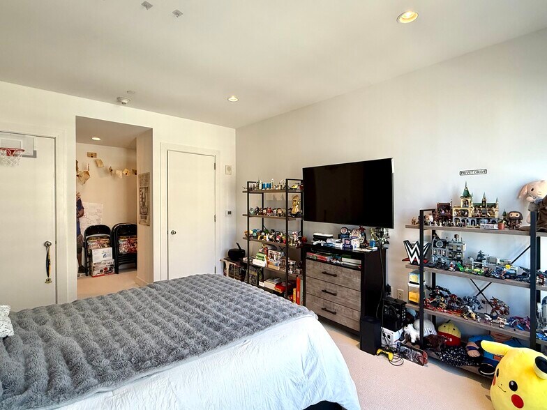 Building Photo - 500 Atlantic Ave