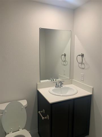 Building Photo - 2403 Siskiyou St