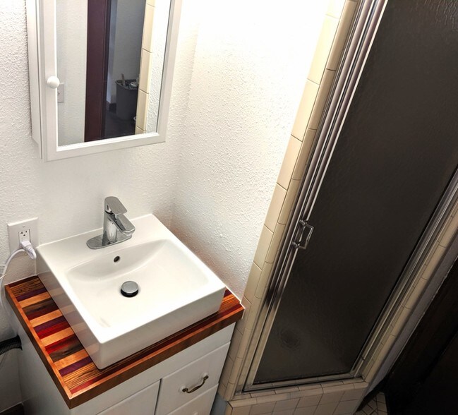 Bathroom - 3903 Meridian Ave N