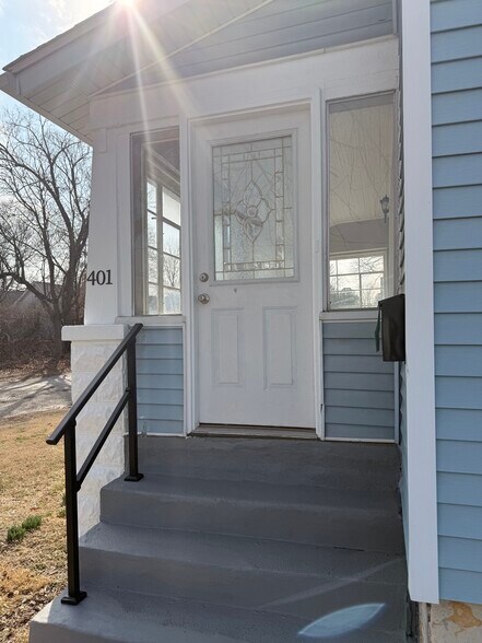 Front Door - 401 S 22nd St