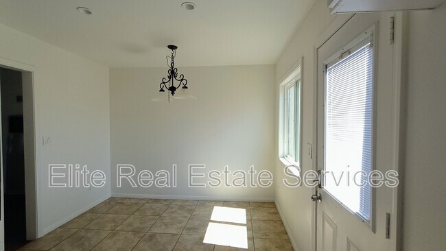 Building Photo - 5130 Savannah St