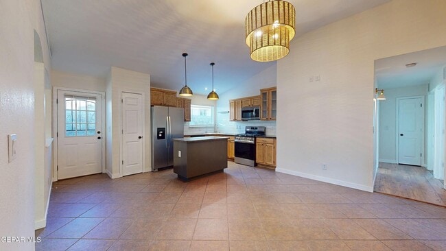 Building Photo - 4620 Joseph Rodriguez Dr