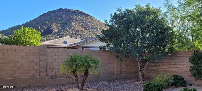 Building Photo - 32273 N 127th Ln